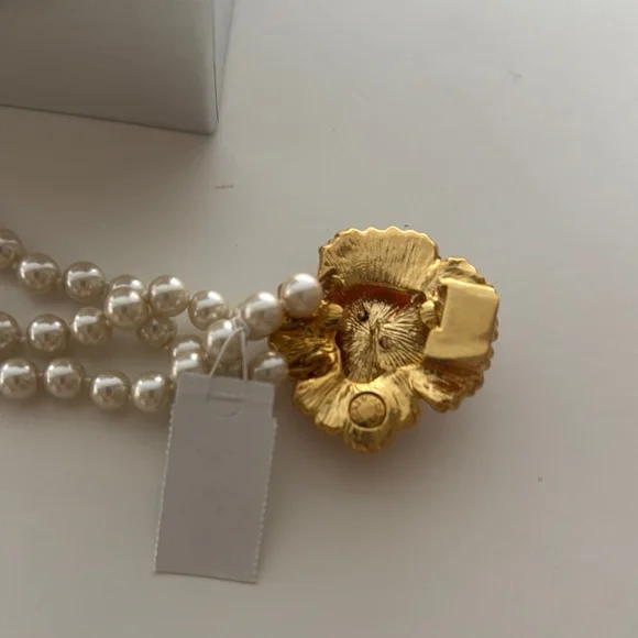 NIB J. Crew Pearl Floral Brooch Bracelet - Picture 4 of 6